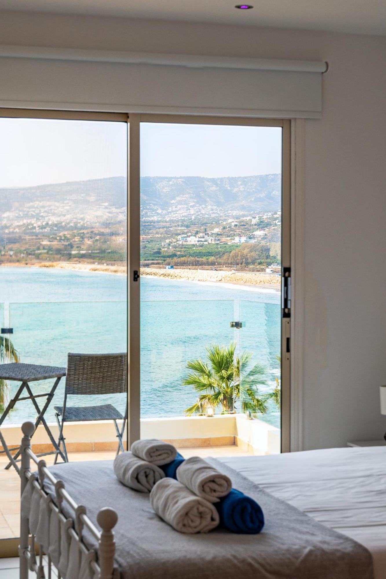 Beach Front Villa Mer Blu By Ezoria Villas Bahía de Coral Exterior foto
