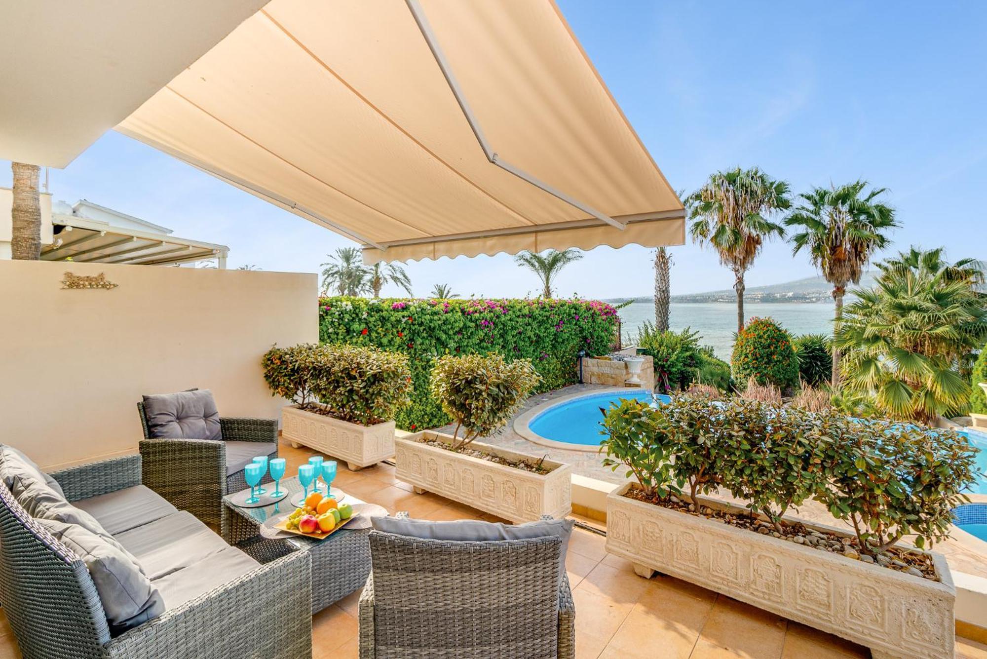 Beach Front Villa Mer Blu By Ezoria Villas Bahía de Coral Exterior foto